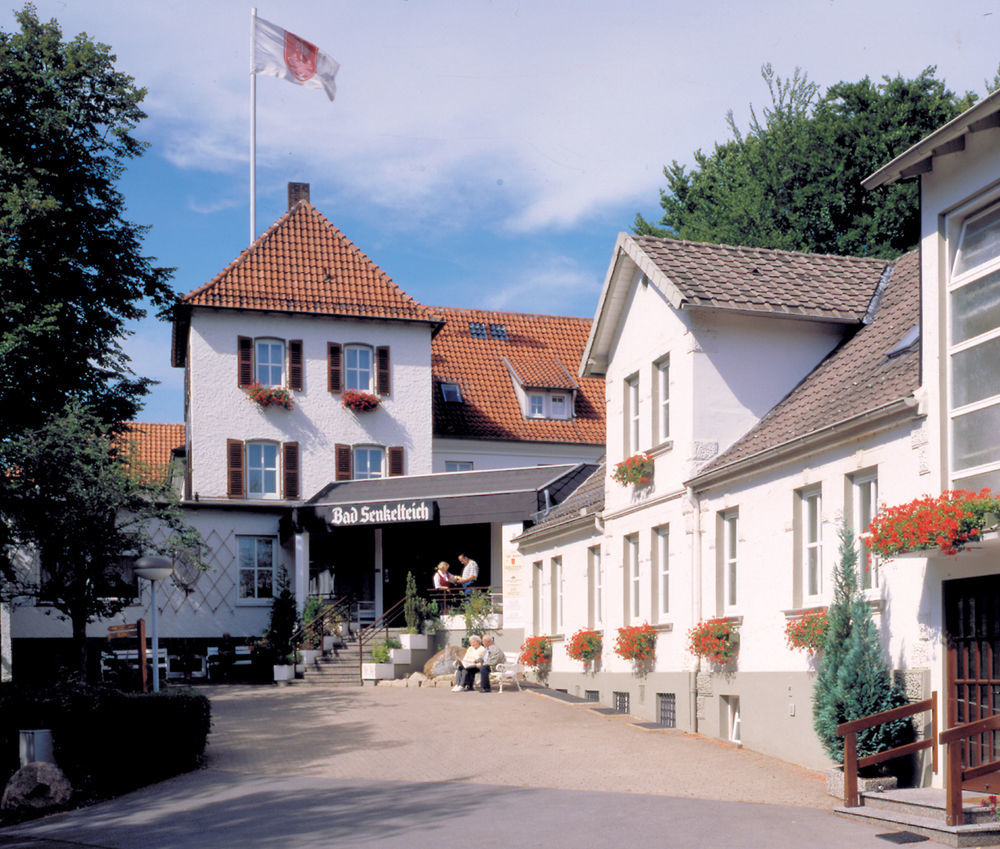 Moorland Hotel am Senkelteich Vlotho Buitenkant foto